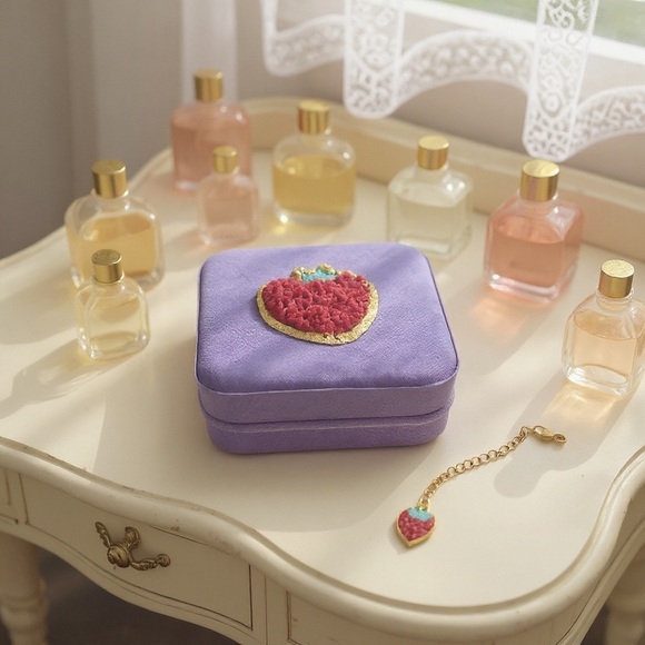 🦄 2/$10 3 Piece Set > Lavendar Jewelry Case Hair Heat Tool Pad Brush Washer - Picture 2 of 8